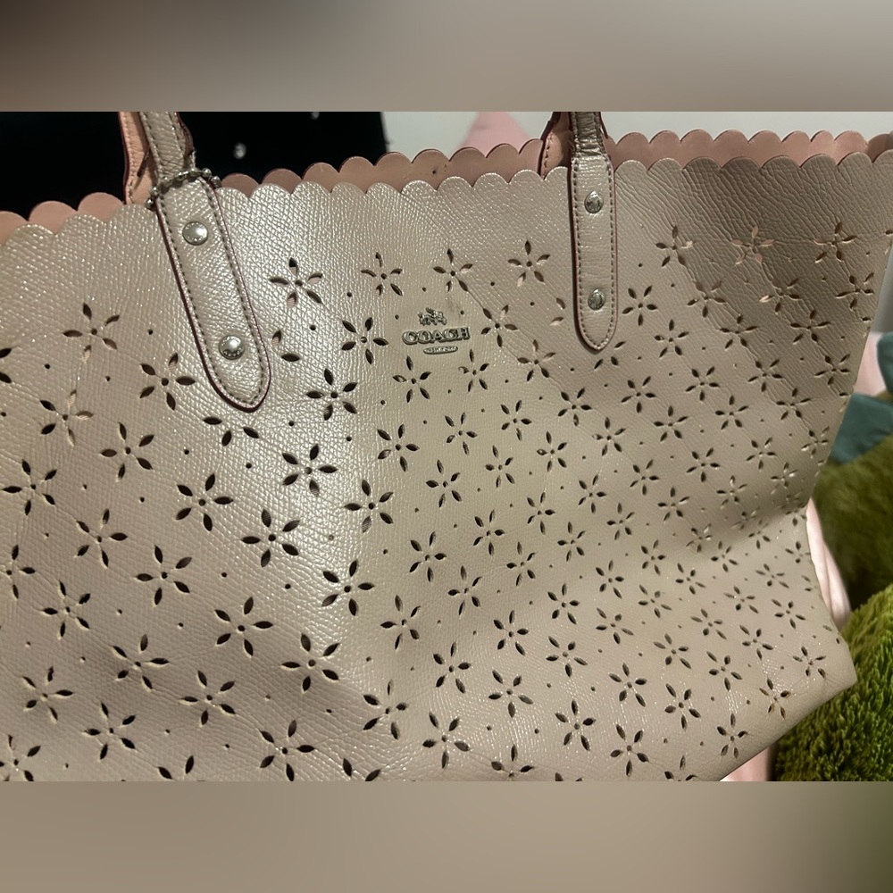 Authentic Coach tote purse